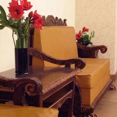Hotel The Seasons 4*