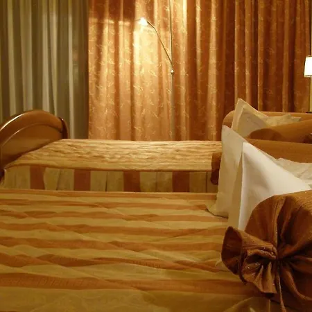 Hotel The Seasons