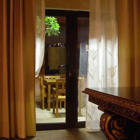 Hotel The Seasons